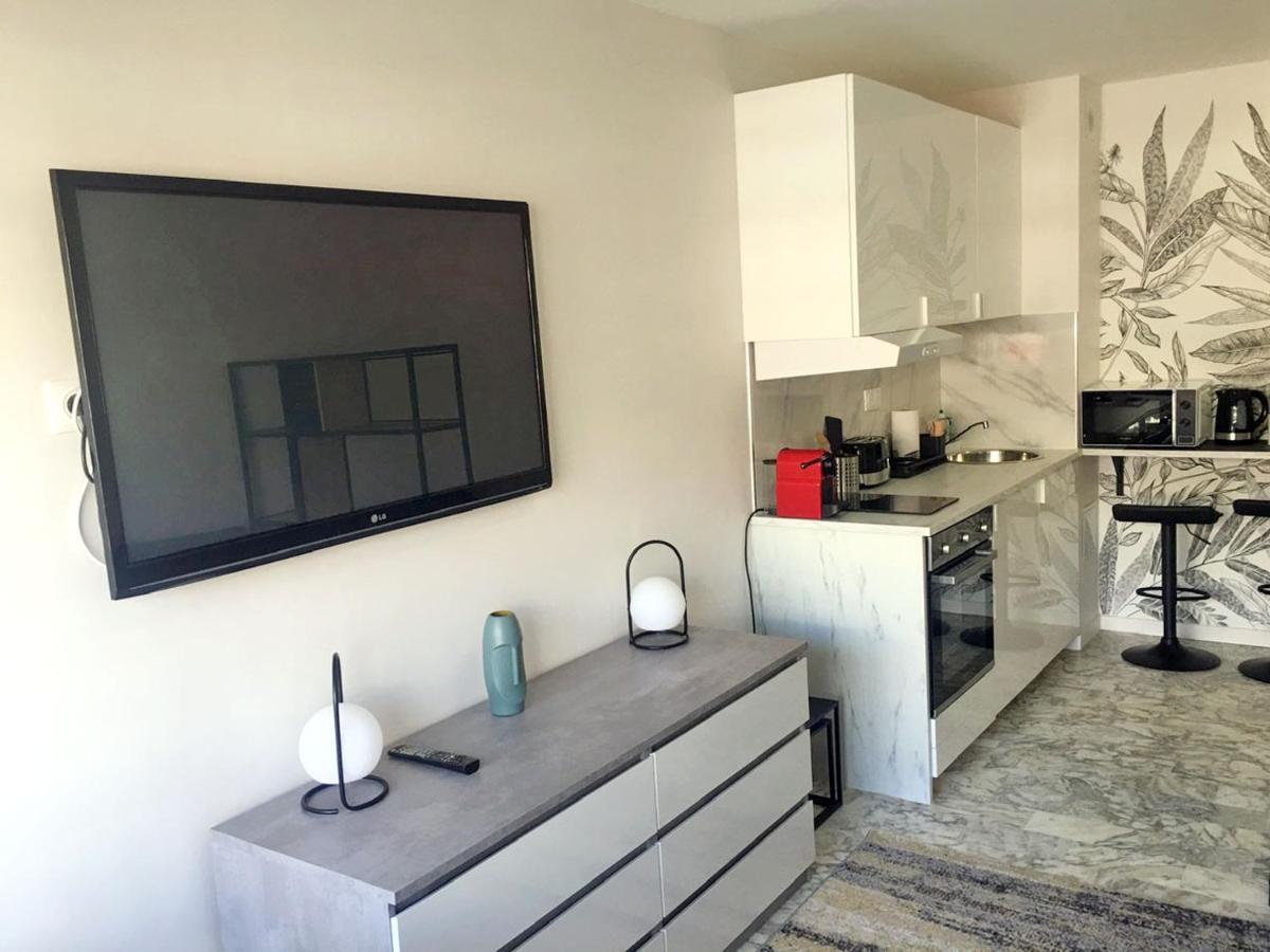 Apartamento Beachfront On Promenade Des Nice