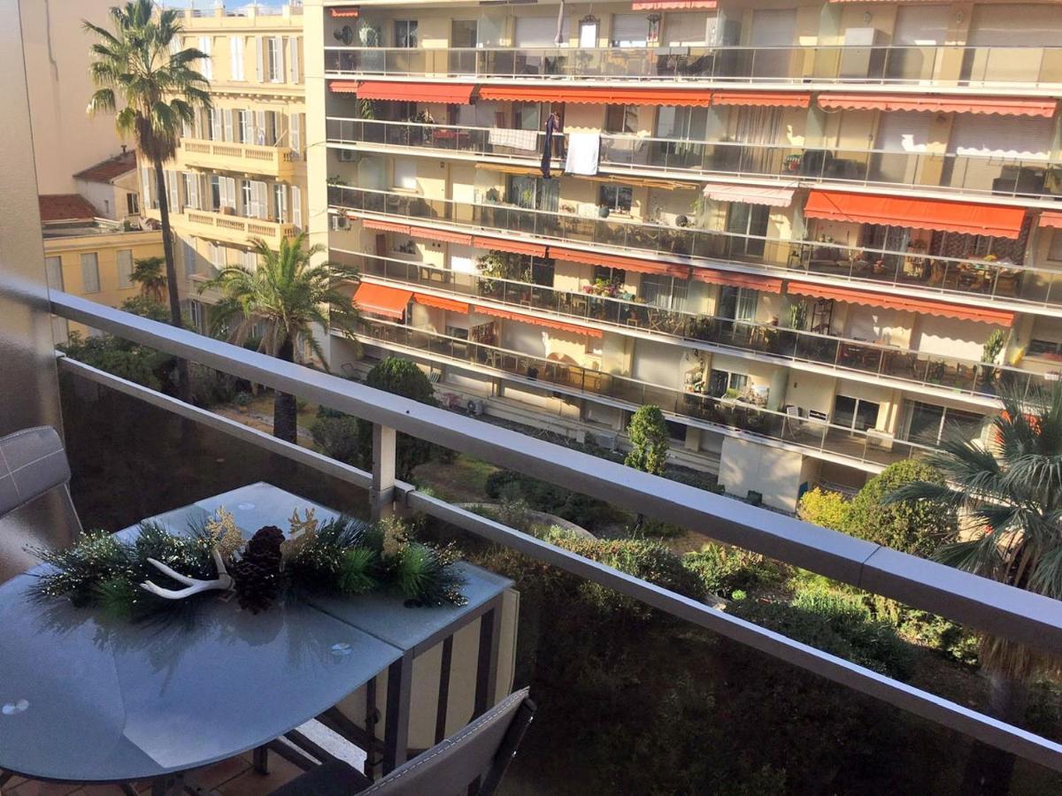 Beachfront On Promenade Des * Niza